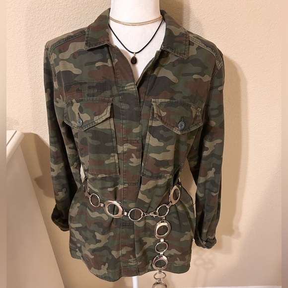 American Eagle AE Utility Army Camo Button Up Cargo Broken HEART Jacket - Picture 13 of 15